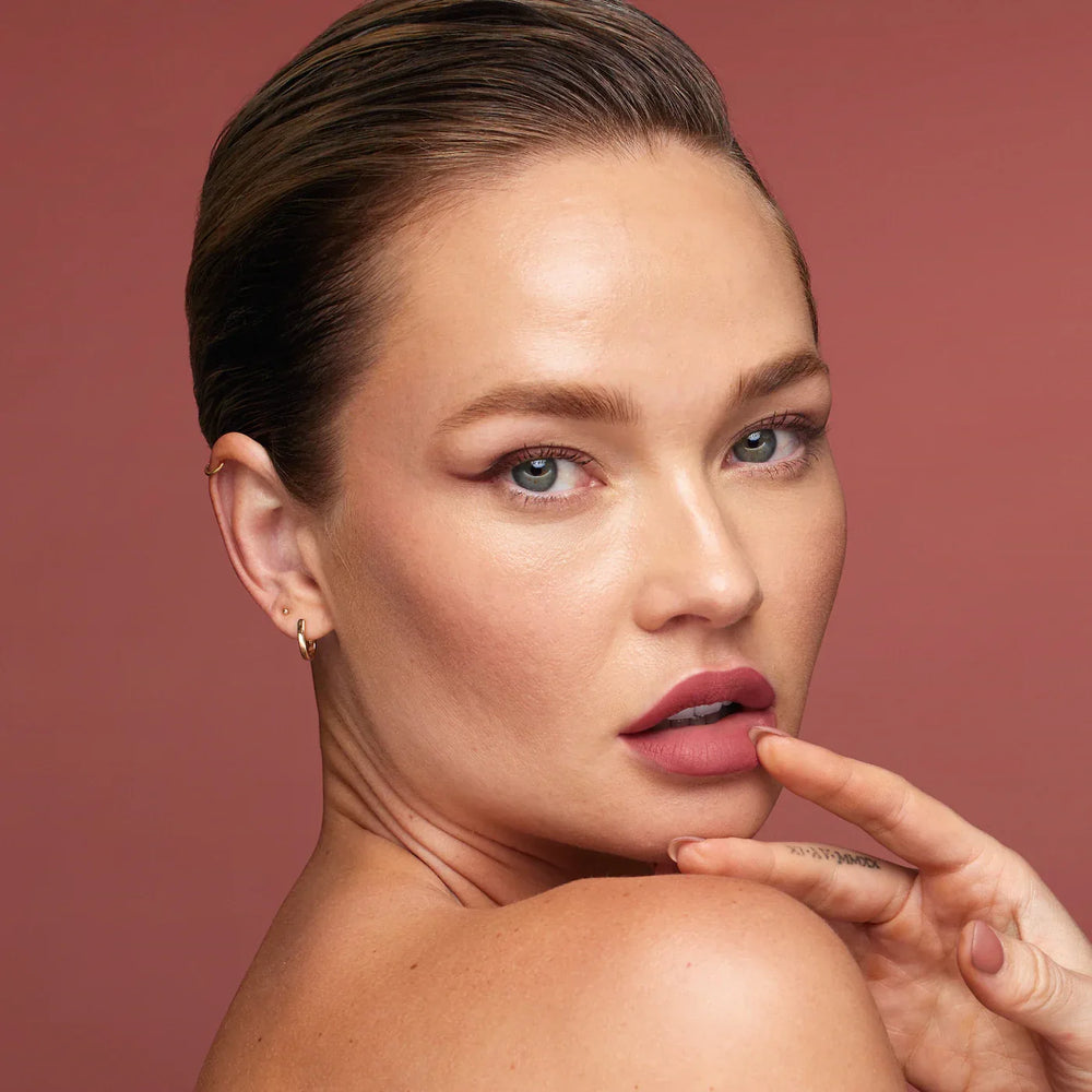 HUDA BEAUTY Liquid Matte Ultra-Comfort Transfer-proof Lipstick- Bombshell - The Beauty League Pakistan