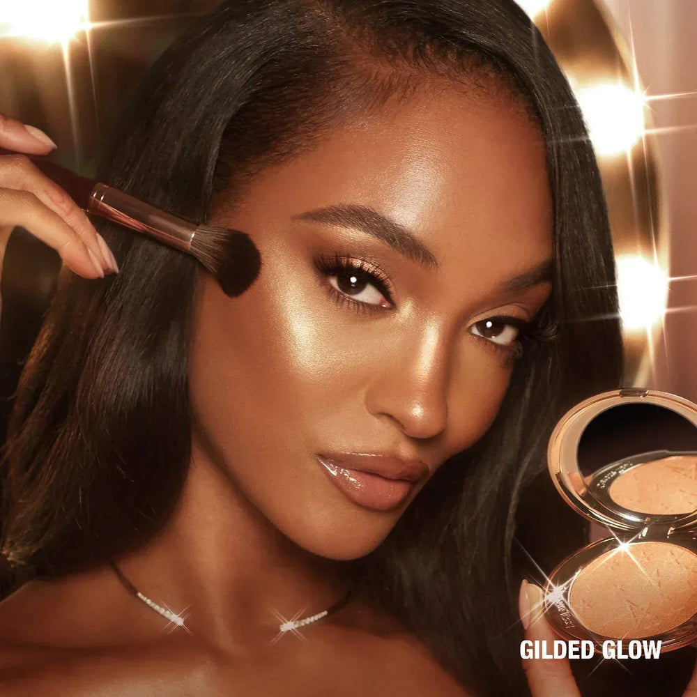 Charlotte Tilbury Glow Glide Face Architect Highlighter- Gilded Glow - The Beauty League Pakistan