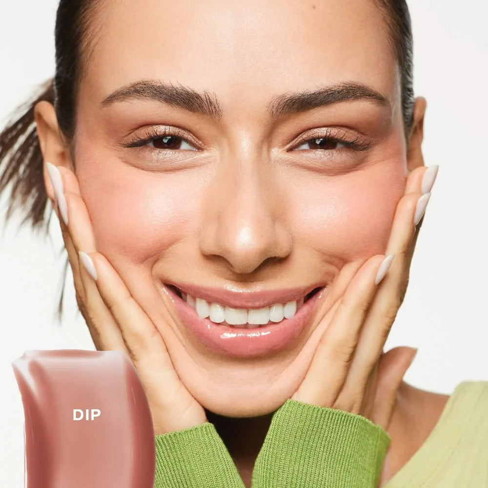 Saie Glossybounce™ High-Shine Hydrating Lip Gloss Oil- Dip - The Beauty League Pakistan