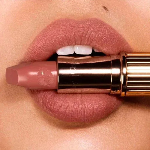 Charlotte Tilbury- Matte Revolution Hot Lips- Super Cindy - The Beauty League Pakistan