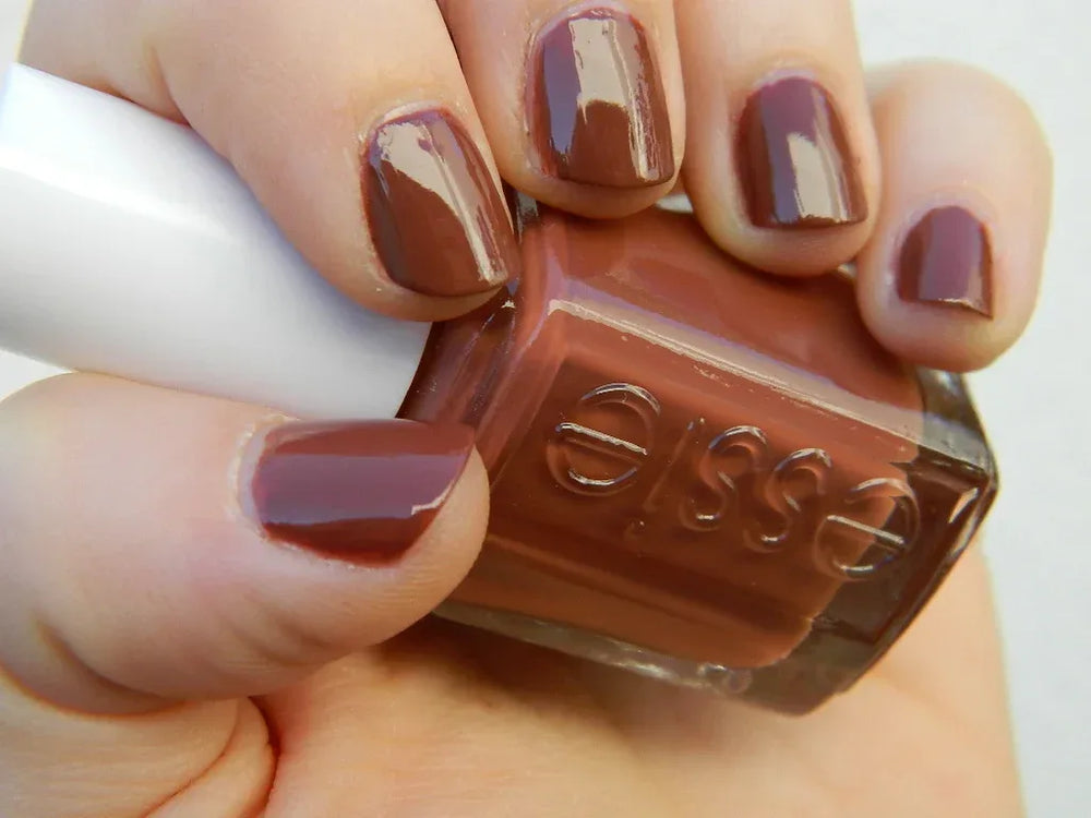 Essie- Very Structured - The Beauty League Pakistan