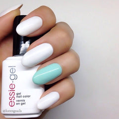 Essie Gel- Blizzard