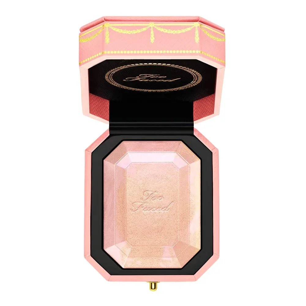 Too Faced- Diamond Light Highlighter- Fancy Pink Diamond - The Beauty League Pakistan