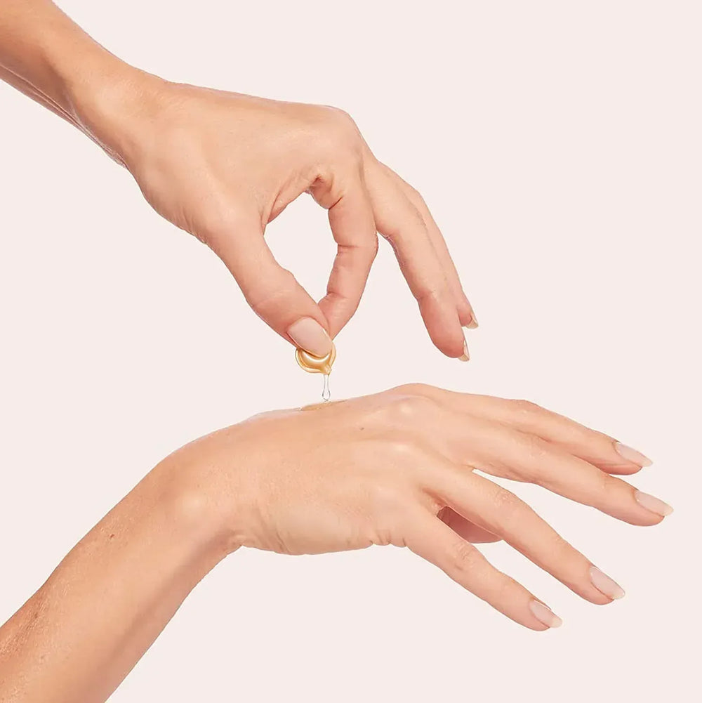 Elizabeth Arden-Advanced Ceramide Capsules Daily Youth Restoring Face Serum - The Beauty League Pakistan