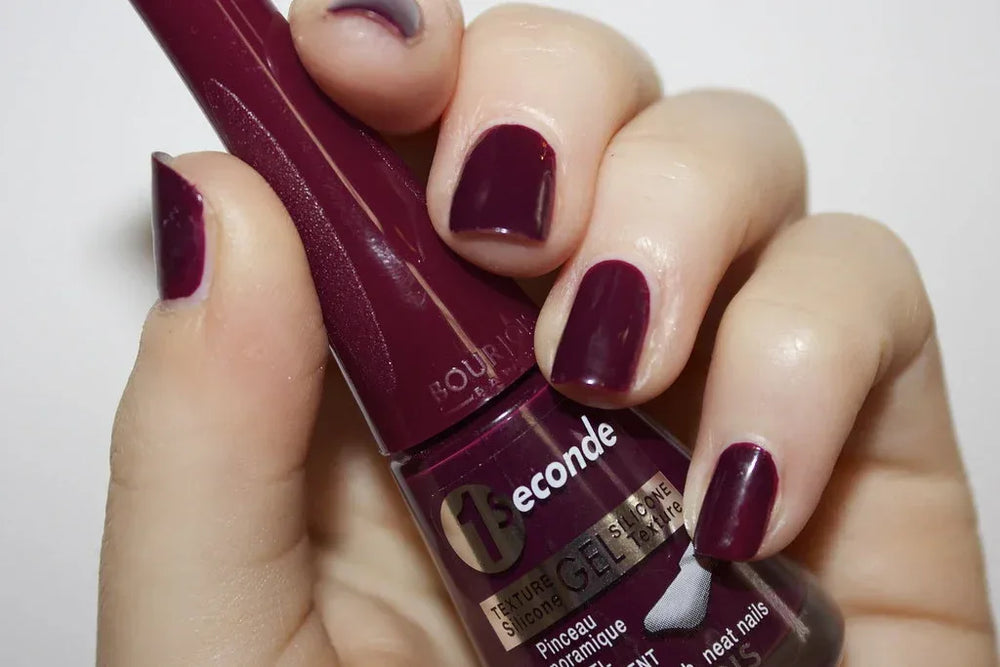 Bourjois 1 Seconde Gloss Nail Polish - 12 Rouge Obscur - The Beauty League Pakistan