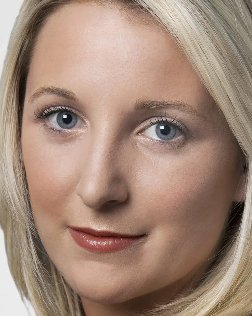 NYX-Matte Lipstick - Strawberry Daiquiri (Salmon Pink) - The Beauty League Pakistan