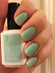 Essie Gel- Fashion Crowd