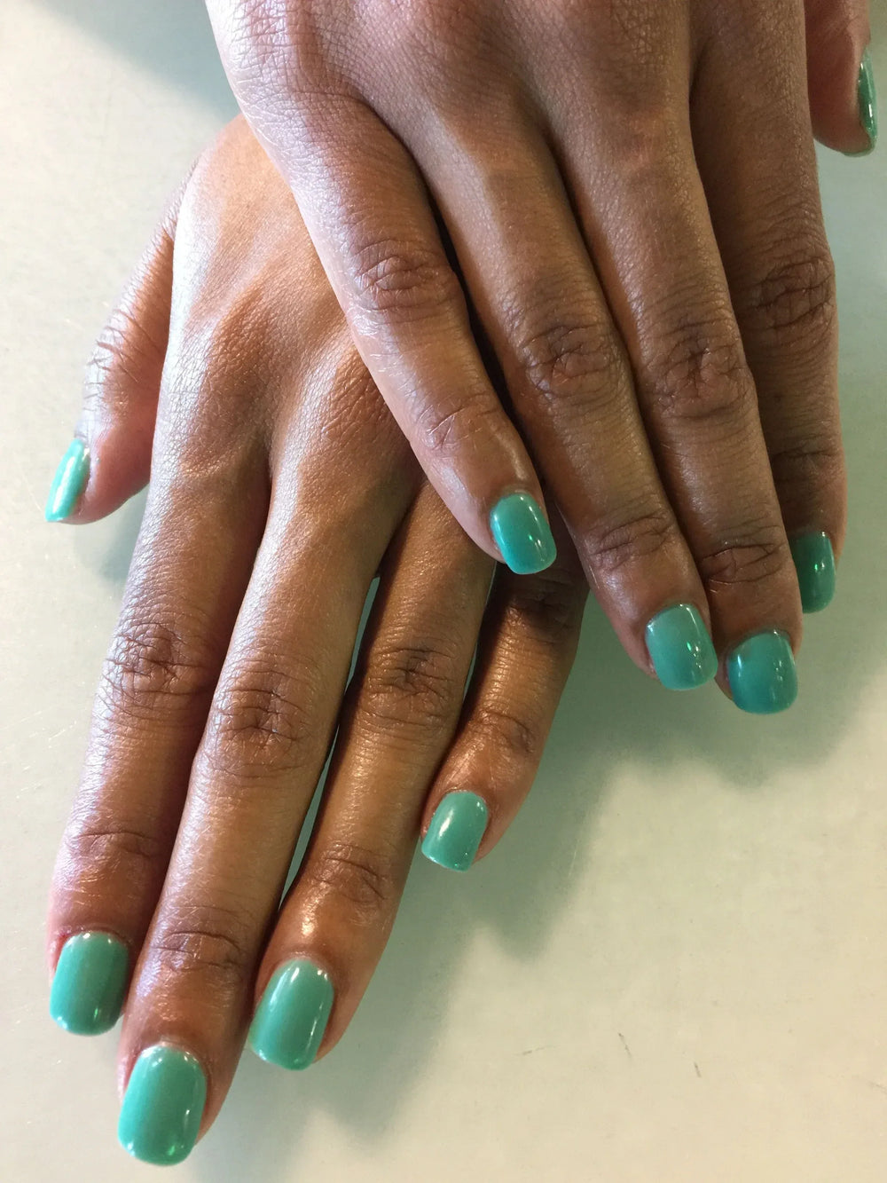 Essie Gel- Tahiti Sea - The Beauty League Pakistan