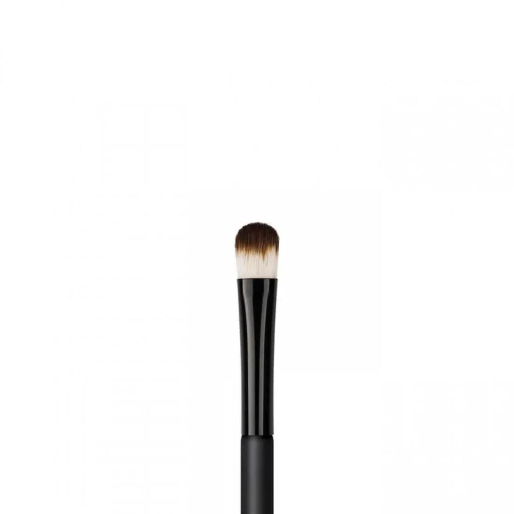 L'Oreal Paris Lucent Magique Blush - Blushing Kiss With Free Concealer Brush - The Beauty League Pakistan