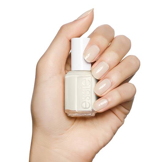 Essie- limo-scene