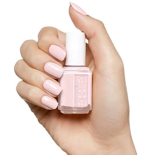 Essie- Minimalistic - The Beauty League Pakistan