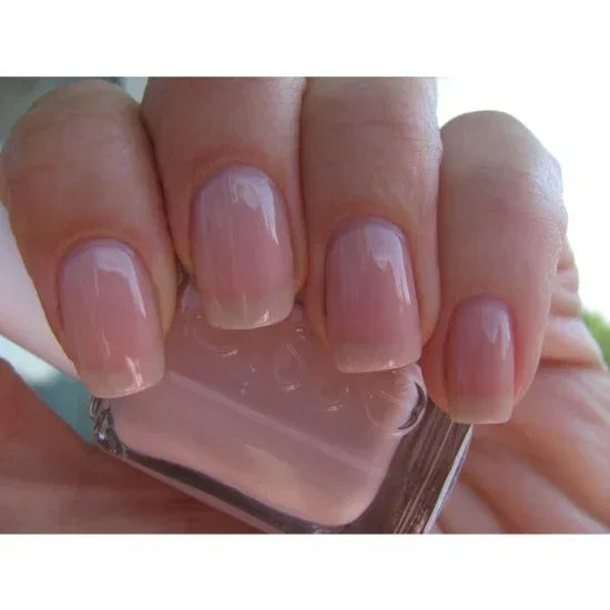 Essie- Made to Honor - The Beauty League Pakistan