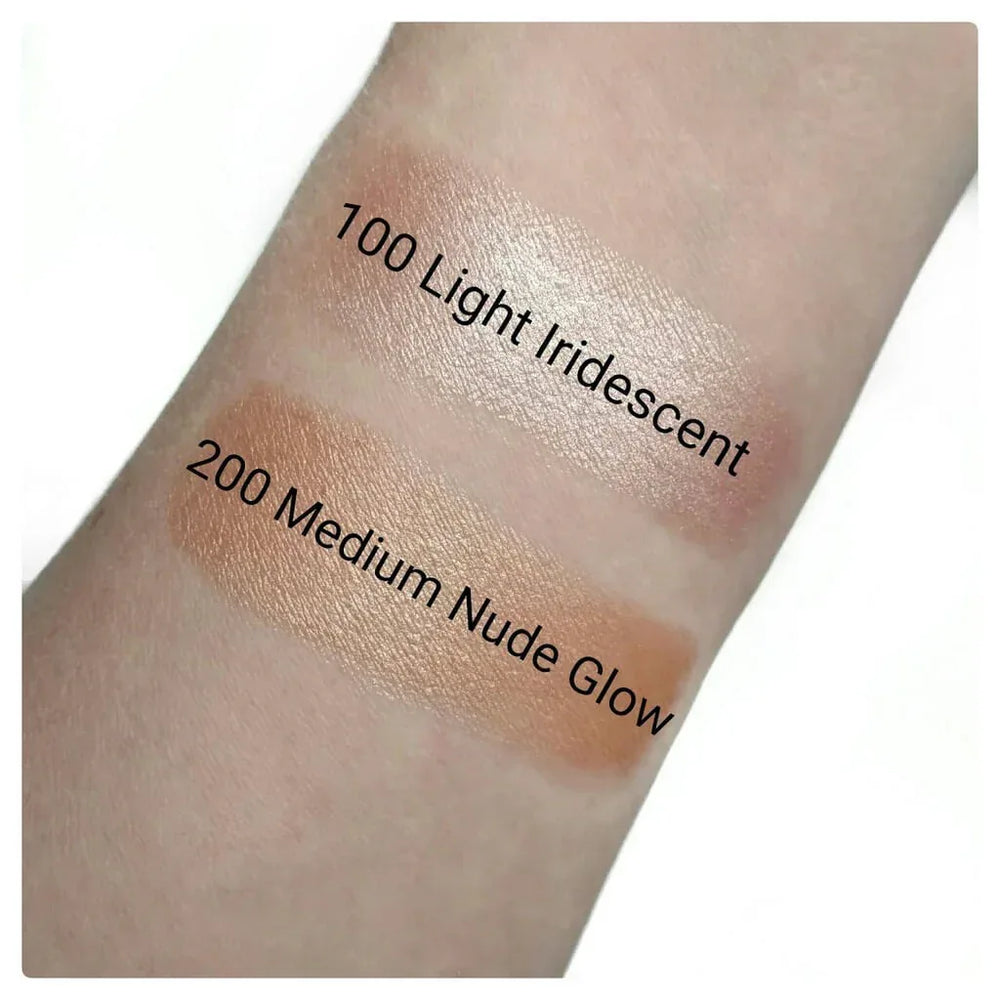 Maybelline Master Strobing Liquid Illuminating Highlighter Light Iridescent - The Beauty League Pakistan