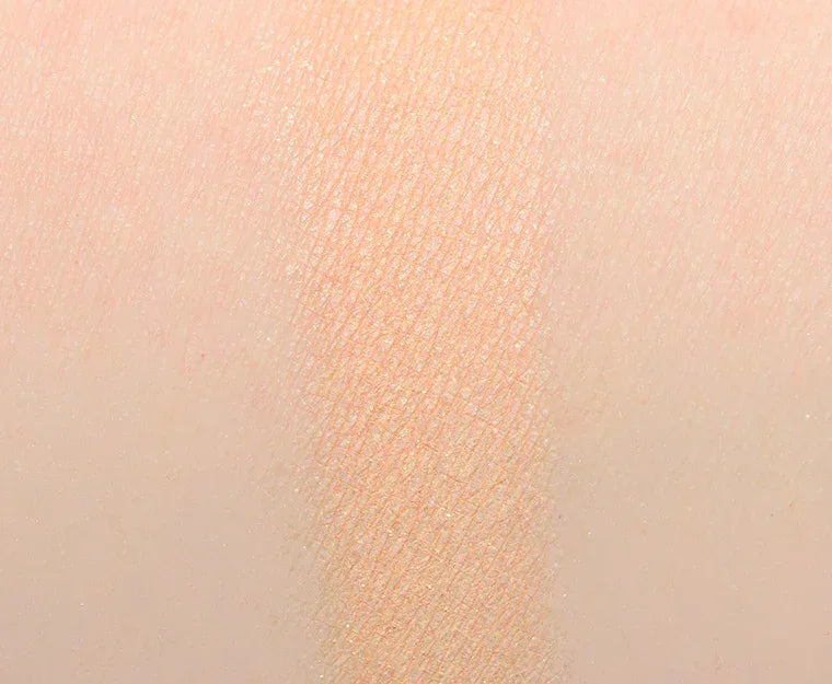 L'Oreal Riche Mono Eyeshadow - 107 Macaron Vanille - The Beauty League Pakistan