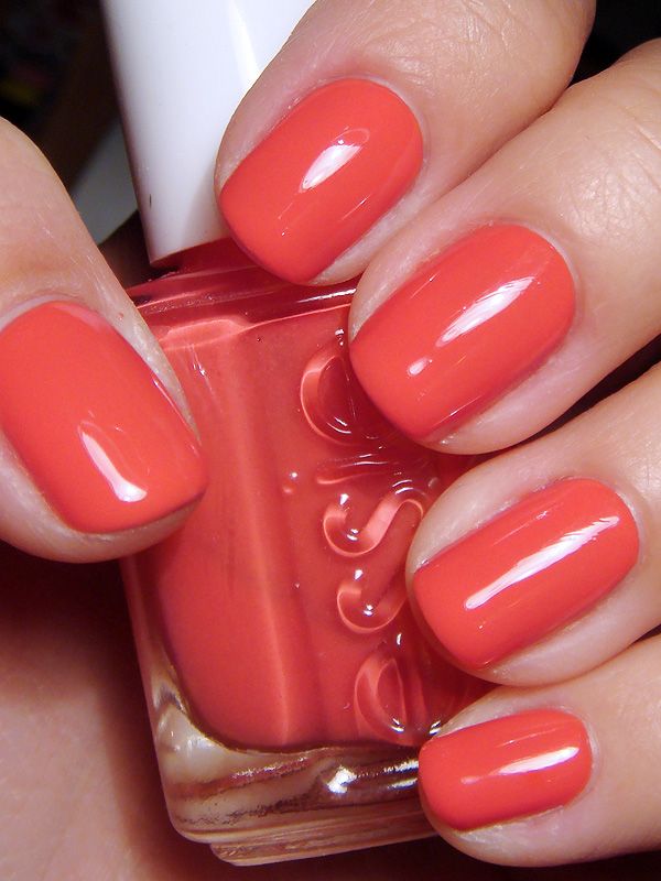 Essie- California Coral