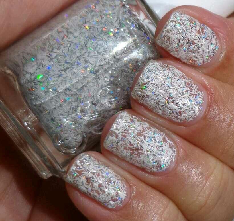 Essie- Peak Of Chic - The Beauty League Pakistan