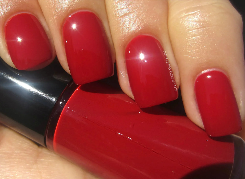 Giorgio Armani nail lacquer -400 four hundred - The Beauty League Pakistan