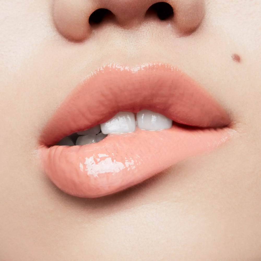 MAC-Patent Paint Lip Lacquer- Patent Pleasure - The Beauty League Pakistan