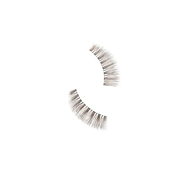 MAC- LASH / 36 DREAMGIRL LASH - The Beauty League Pakistan