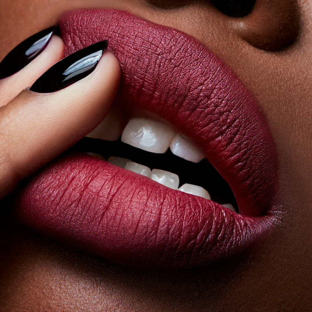 MAC- POWDER KISS LIPSTICK- Burning Love - The Beauty League Pakistan