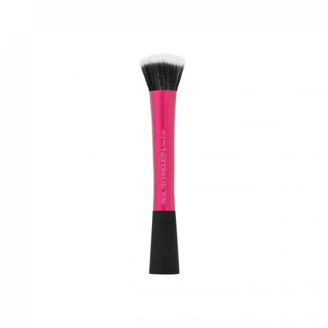 Real Techniques Stippling Brush - The Beauty League Pakistan