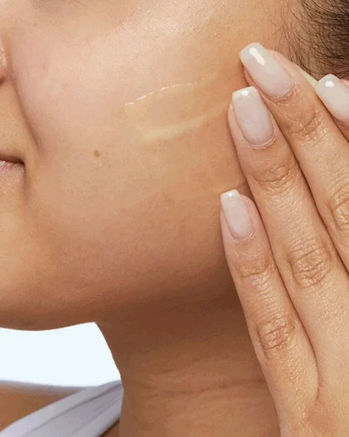 CeraVe- Skin Renewing Retinol Serum 30ml - The Beauty League Pakistan