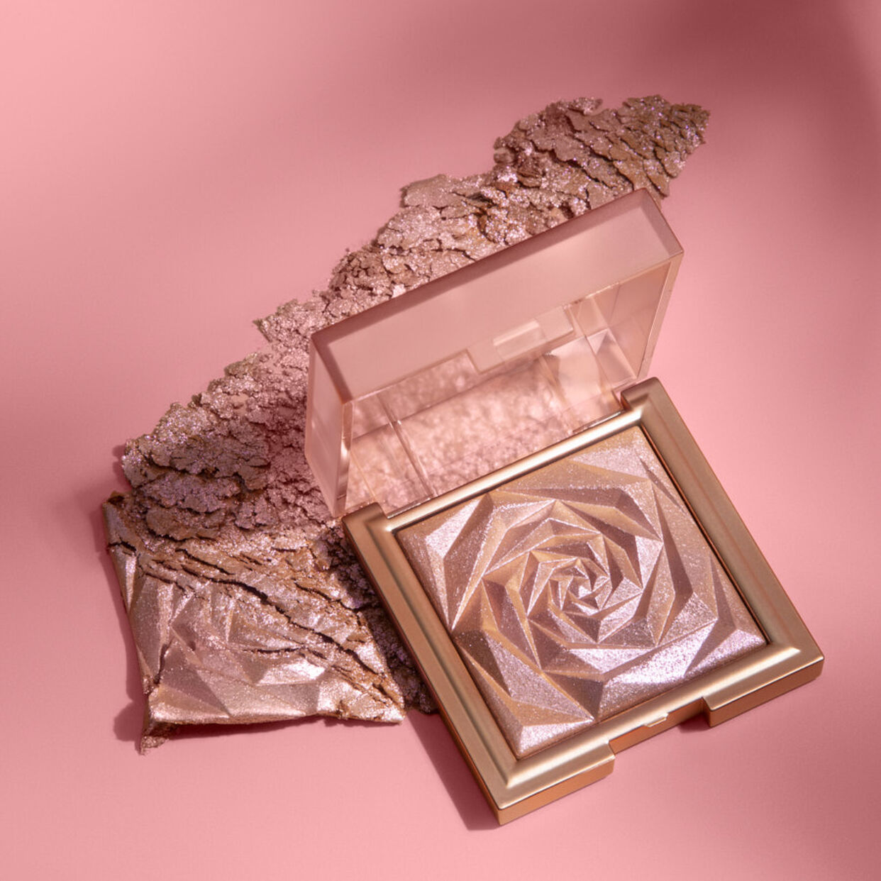 Huda Beauty- N.Y.M.P.H. KISS Glow Blush