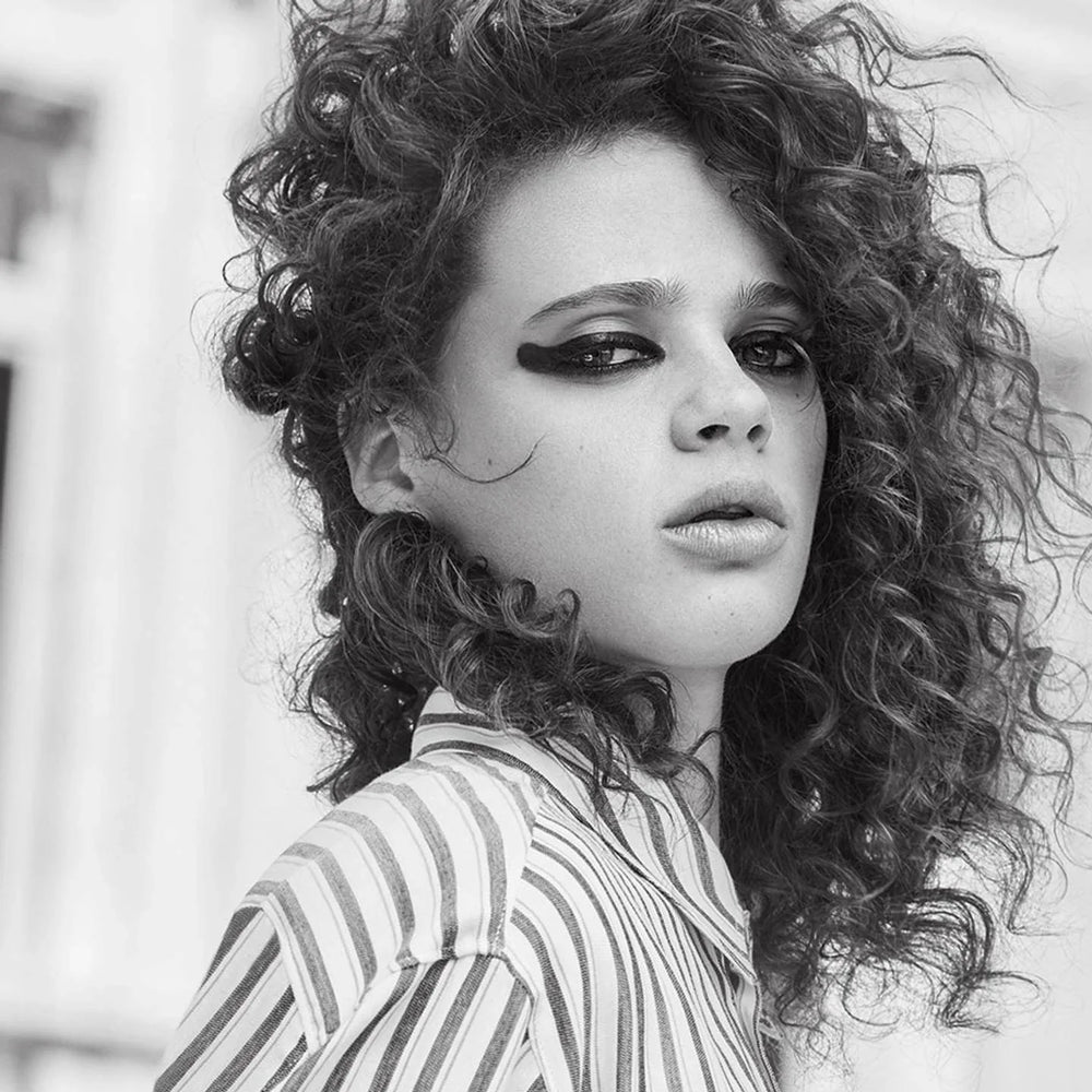 L'OREAL PARIS-Super liner Le Khol Eyeliner Pencil - 101 Midnight Black - The Beauty League Pakistan